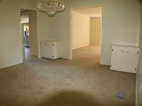 4th image of 438 Shiloh Dr
