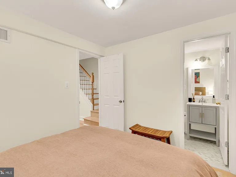 2536 S Walter Reed Dr #D — Photo 19