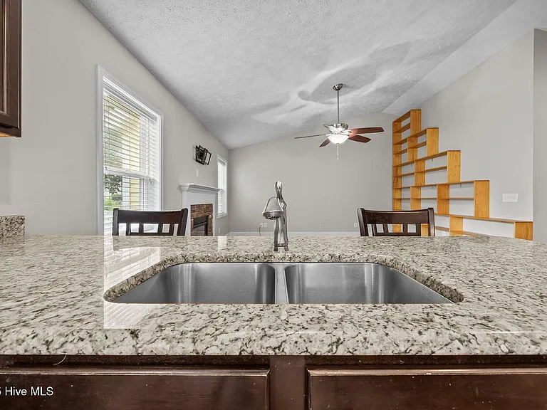 123 Lightwater Dr — Photo 26