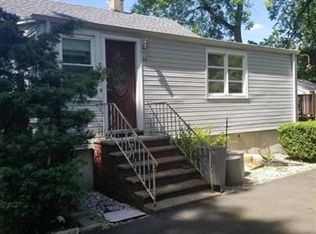 25 Carpenter Pl, Cranford, NJ 07016