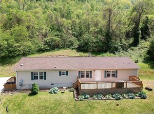 60 Rovingwood Dr, Waynesville, NC 28786