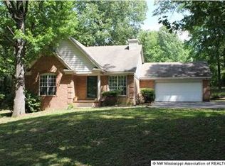 7460 Hickory Estates Dr, Walls, MS 38680