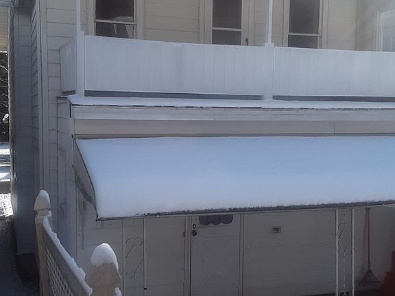 4th image of 105 Williams St