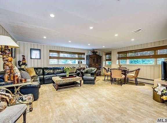 5th image of 254 Somerset Dr