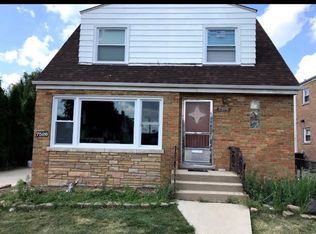 7526 W Cleveland St #1, Niles, IL 60714