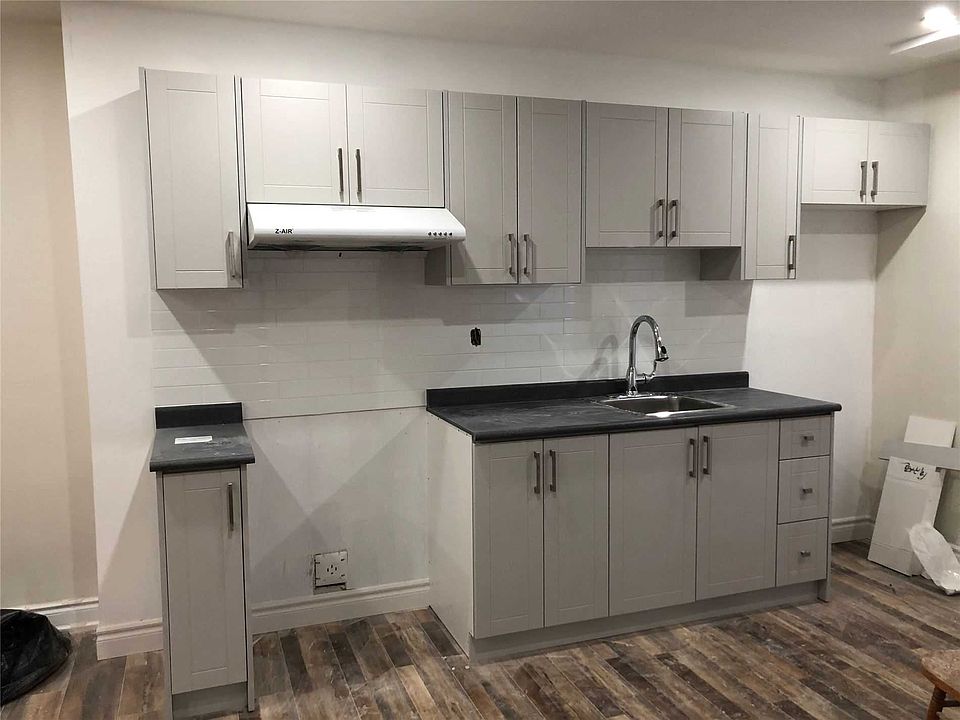 2nd image of 886 Renaissance Dr