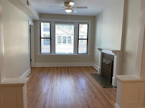 3rd image of 2137 W Belmont Ave #1