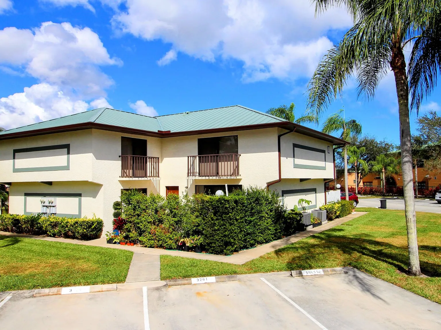 Sabal Palm Villas — Photo 1