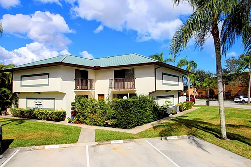 Sabal Palm Villas Photo 1