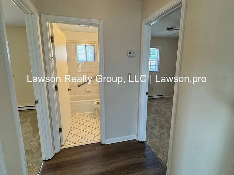 623-625 Moran Ave — Photo 8