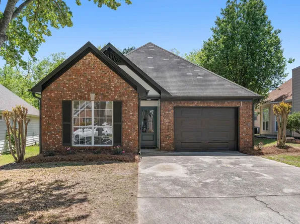 113 Mayfair Ln, Calera, AL 35040