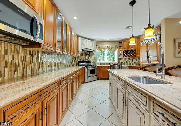 252 Mabel Pl — Photo 12