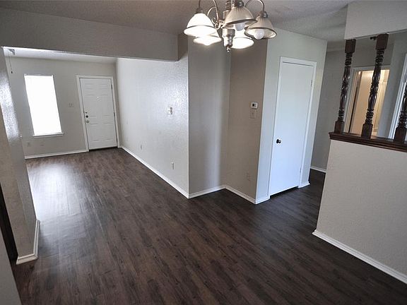 4th image of 400 Rawhide Loop #406