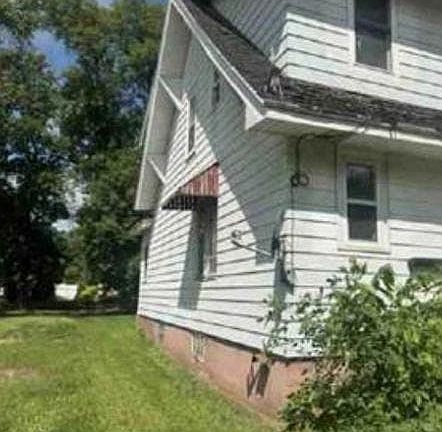 2nd image of 2718 5th Ave E