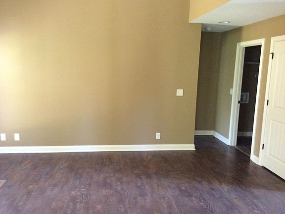 4th image of 1041 Quiver Ln