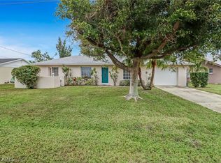 1028 SE 18th Pl, Cape Coral, FL 33990
