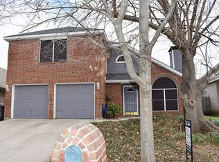 513 Kelley Ct, Fort Worth, TX 76120