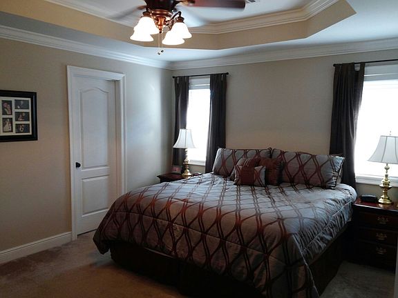 5th image of 313 Charlotte Dr