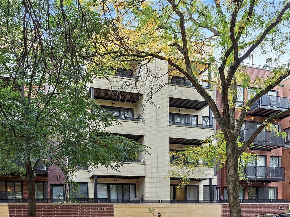 1st image of 2247 W Wabansia Ave APT 204