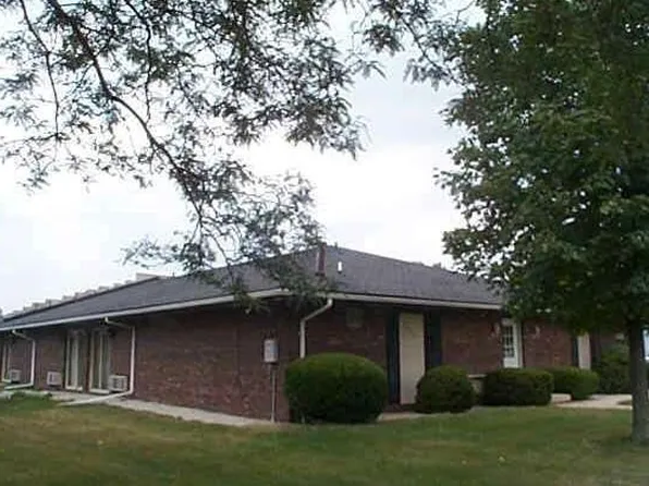 2514 E Washington St, Bloomington, IL 61704