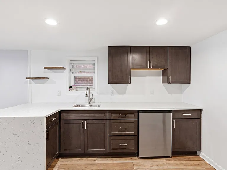 38 Woodcliff Ave — Photo 25