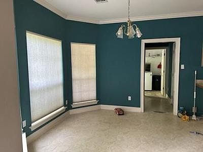 5th image of 323 Westwood Dr