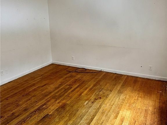 4th image of 308 Kramer Dr