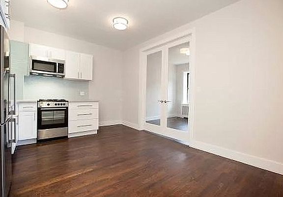 2nd image of 514 E 88th St APT 4A