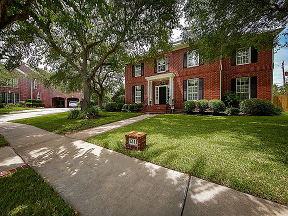 5th image of 1311 Bluebonnet Dr