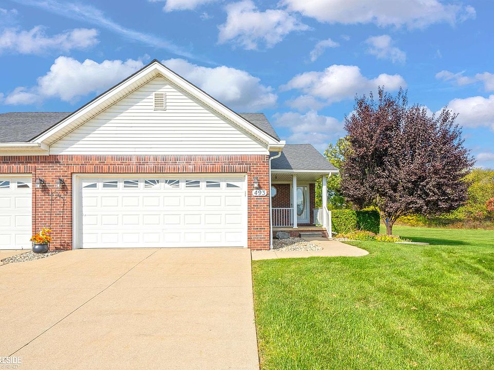 1st image of 493 Victoria Ln