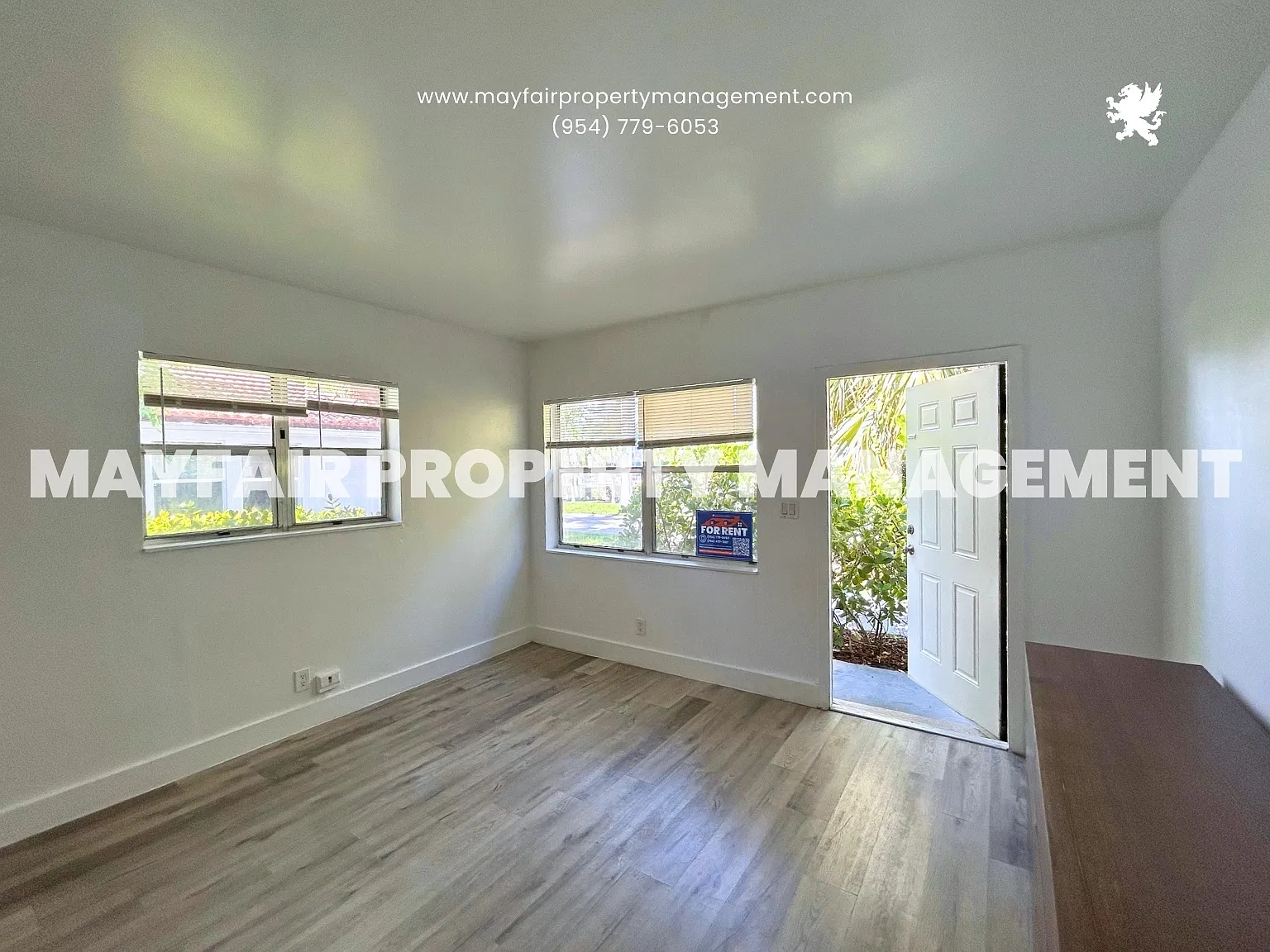 421 Sunset Drive - 6 — Photo 3