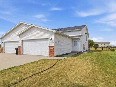 812 34th Ave W, West Fargo, ND, 58078