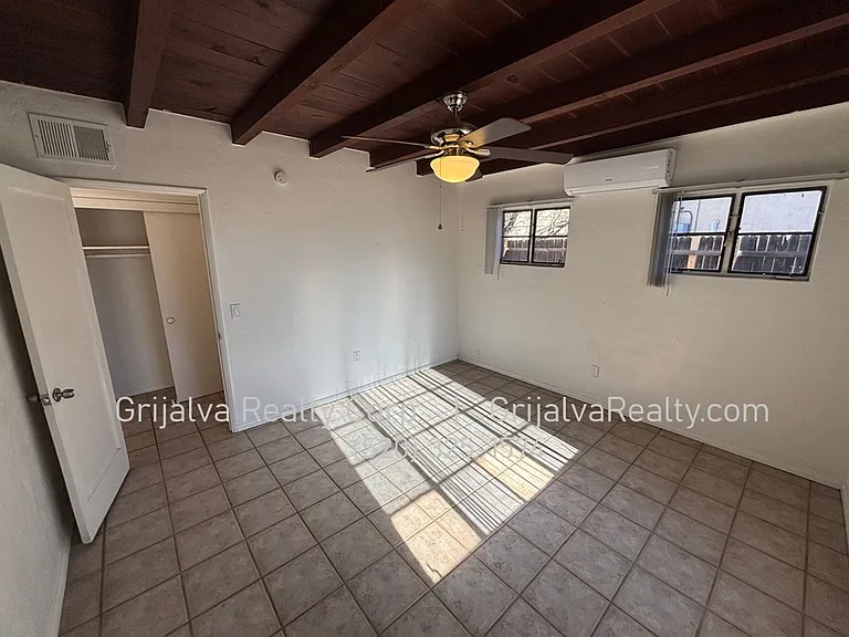 3001-3015 E La Madera Dr — Photo 7