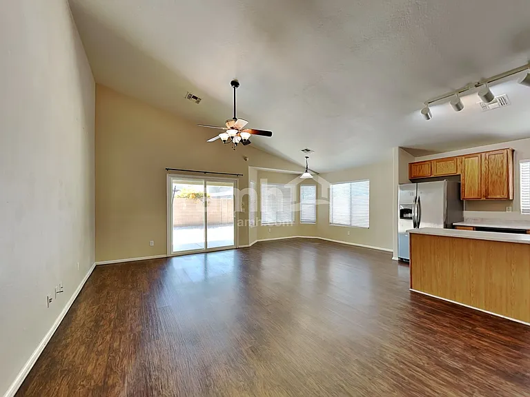 17367 W Elizabeth Ave — Photo 5