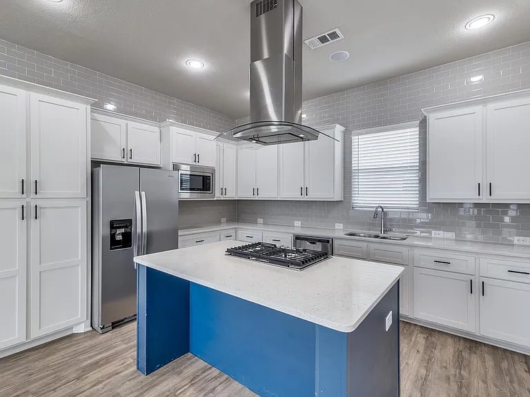2633 La Altura Ln — Photo 6
