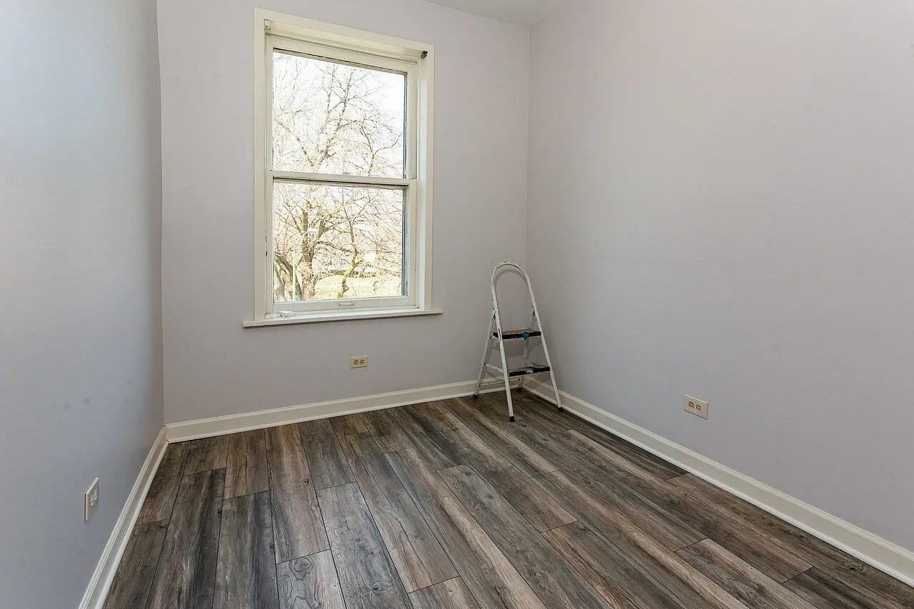 3 bed, 1000 sqft, $1,750 — Photo 3