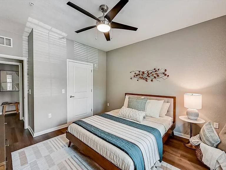 Creekside Ranch Apartments — Photo 11