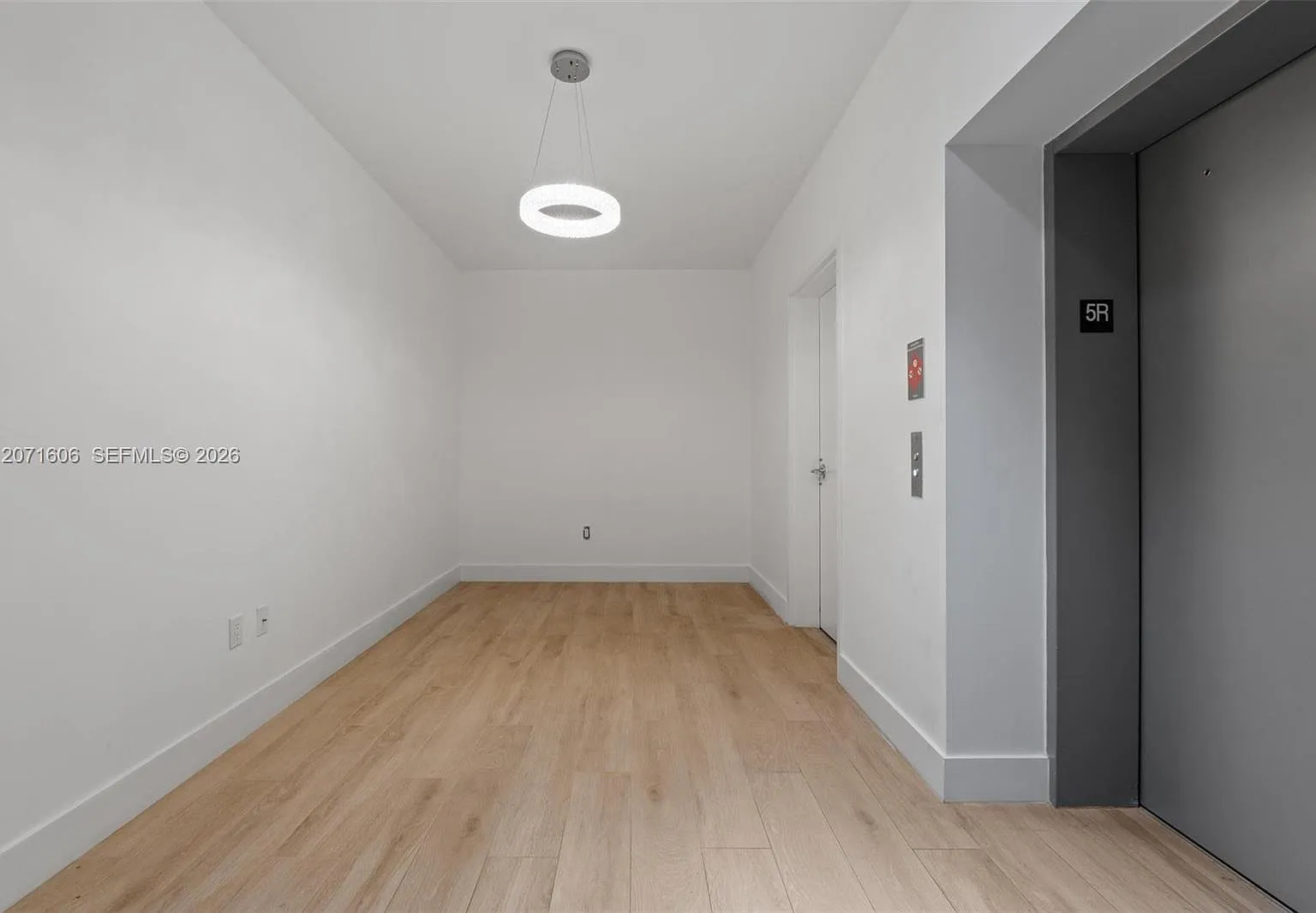 The Harbour South Condo — Photo 2
