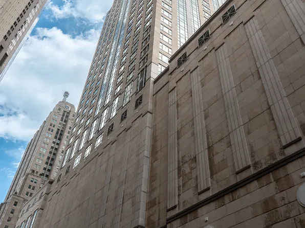 77 E Walton St Unit 25B, Chicago, IL 60611