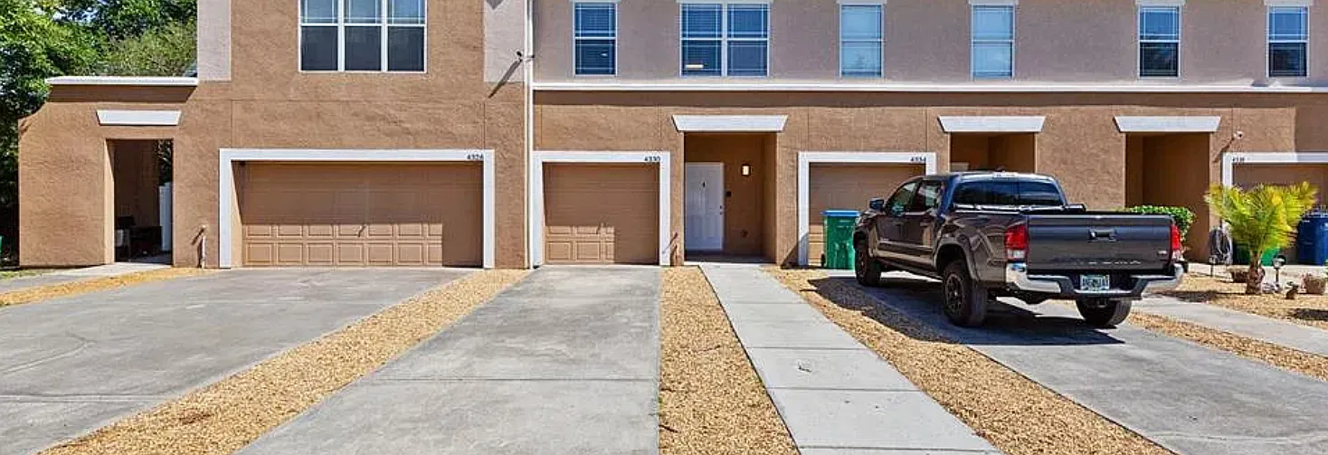 2 bed, 1155 sqft, $1,950 — Photo 1