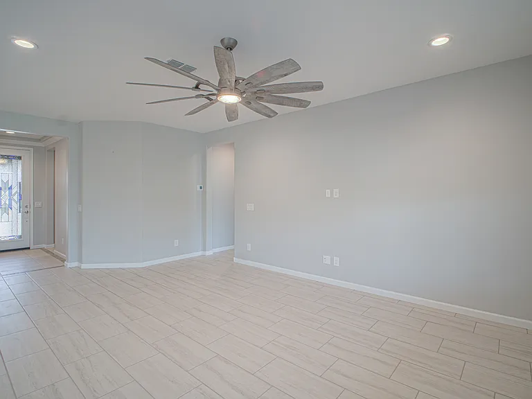 5656 W Posse Dr — Photo 10