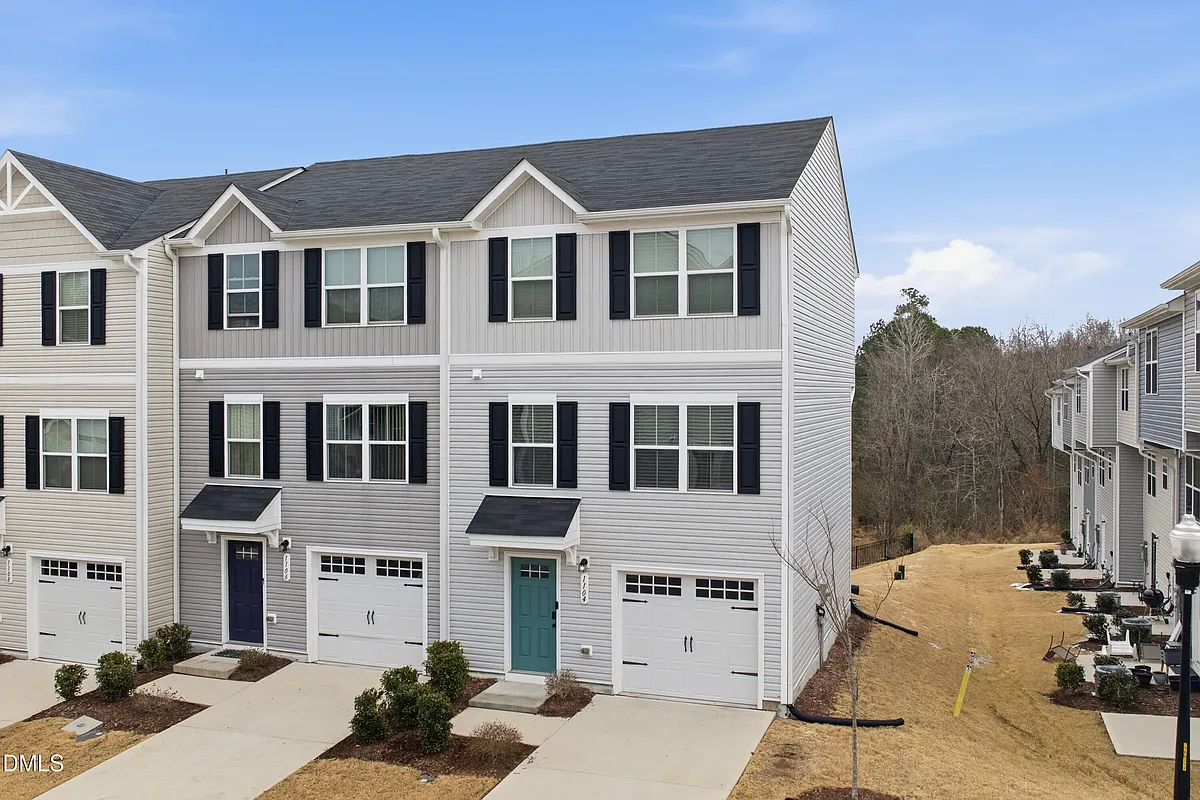 Building Photo - 1104 Brimstone Way