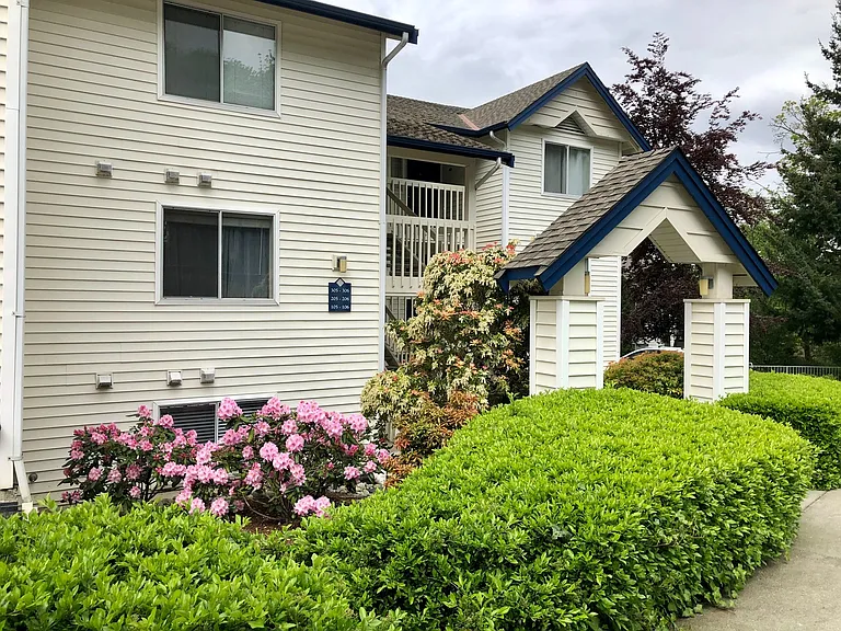 5000 Lake Washington Blvd NE #E105 — Photo 1