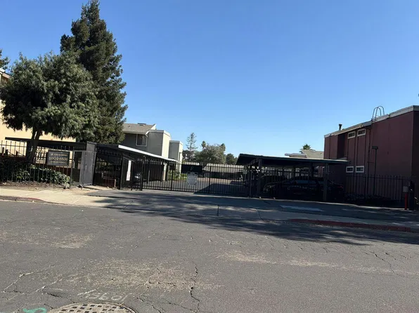 6516 Embarcadero Dr, Stockton, CA 95219