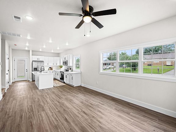 2nd image of 101-103 Elkchester Cir