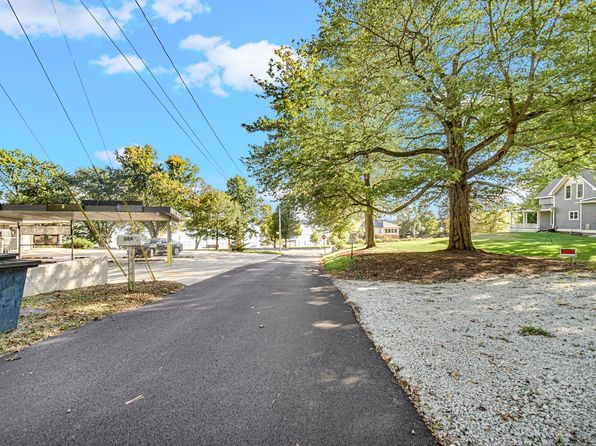 415 Bradley Ct, Culver, IN 46511
