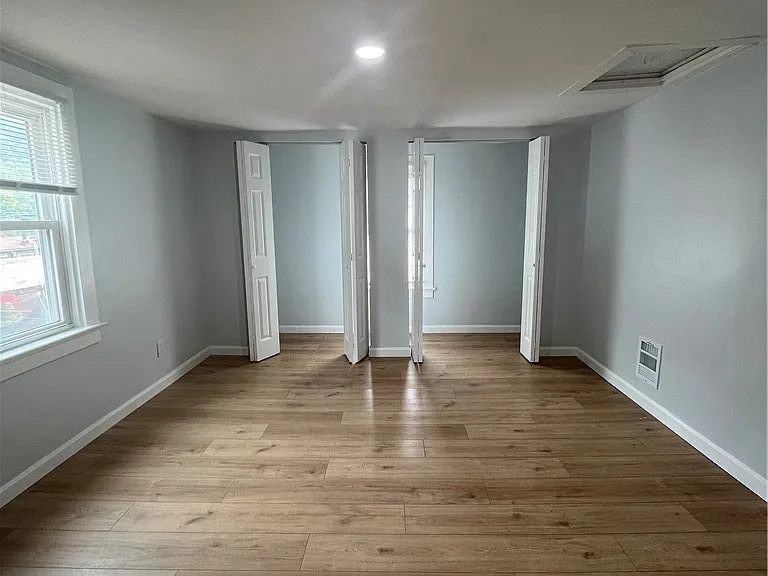1252 Jefferson St — Photo 9