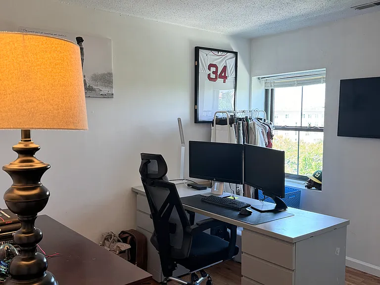3 Essex St #43 — Photo 10