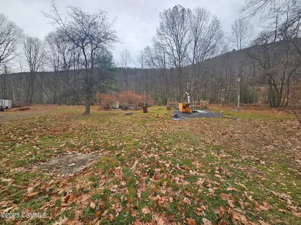 16 Spring Water Blvd, Ringtown, PA 17967