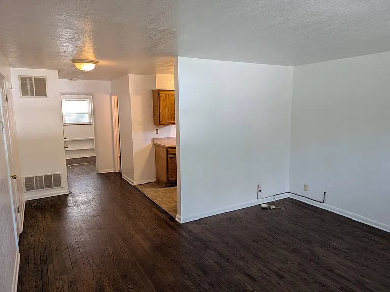 2668 Losantiville Ave #2 — Photo 5
